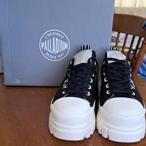 Palladium Black Revolt Black &  White Sneakers